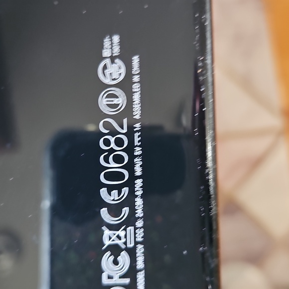 Amazon Tablet - Picture 3 of 3